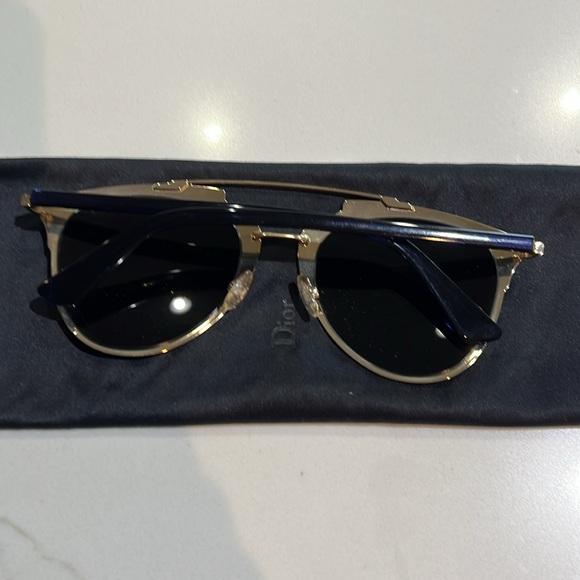 Dior
Dior Blue So Real Round Sunglasses NEW - Picture 6 of 10